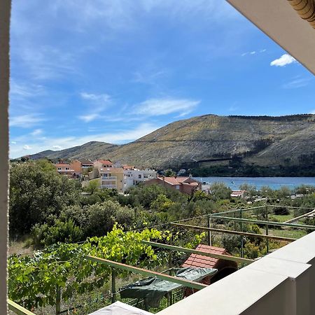 Apartmani Mlinar - Two Bedroom Apartment With Seaview Grebastica Ngoại thất bức ảnh