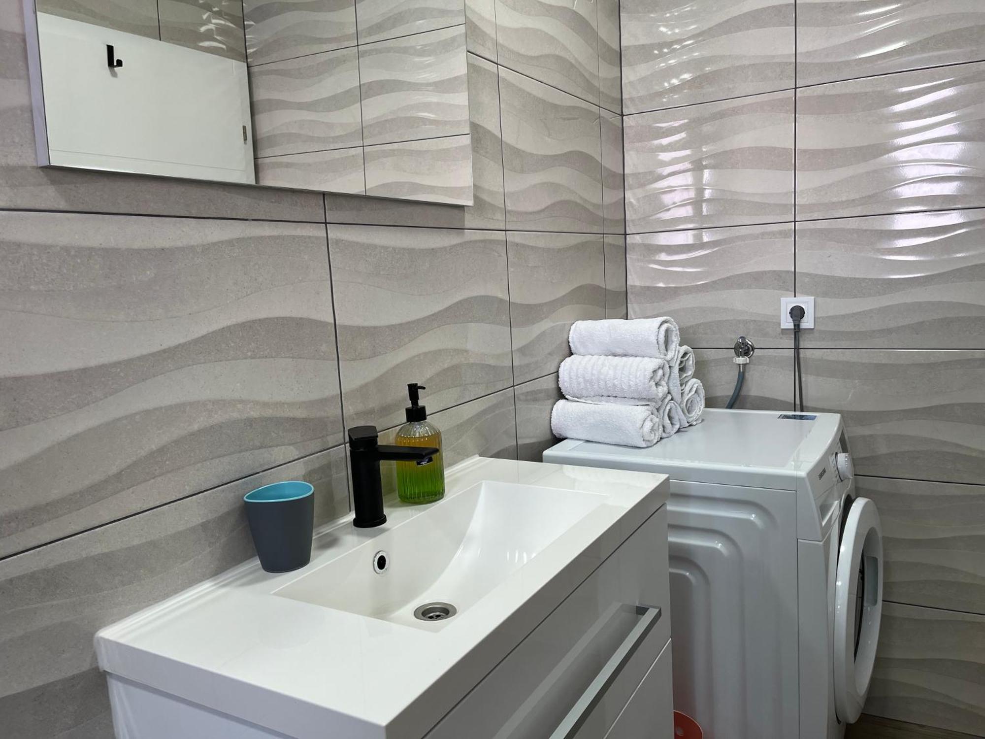 Apartmani Mlinar - Two Bedroom Apartment With Seaview Grebastica Ngoại thất bức ảnh